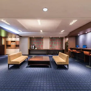 The B Hotel